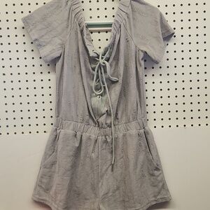 Essue shorts romper NWT gray medium distressed fabric